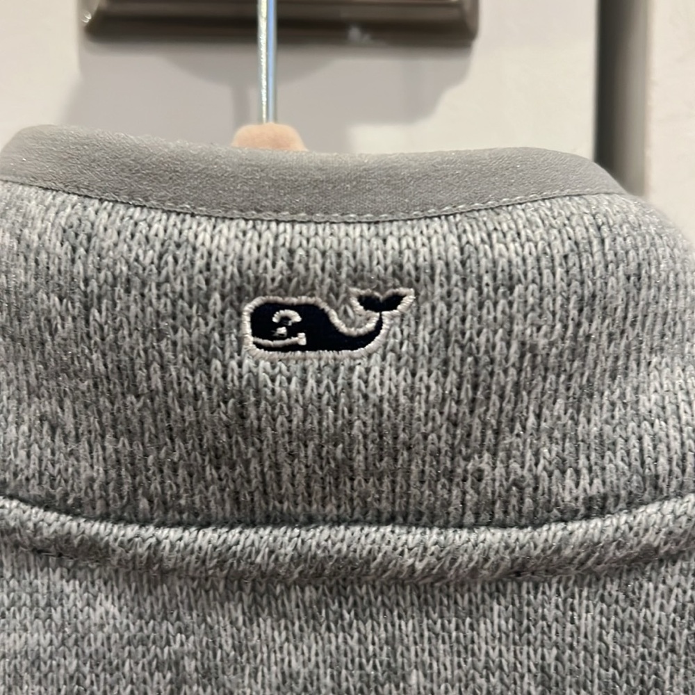 Vineyard Vines NWOT boys gray knit/fleece vest size Small, Perfect condition. - Picture 8 of 8